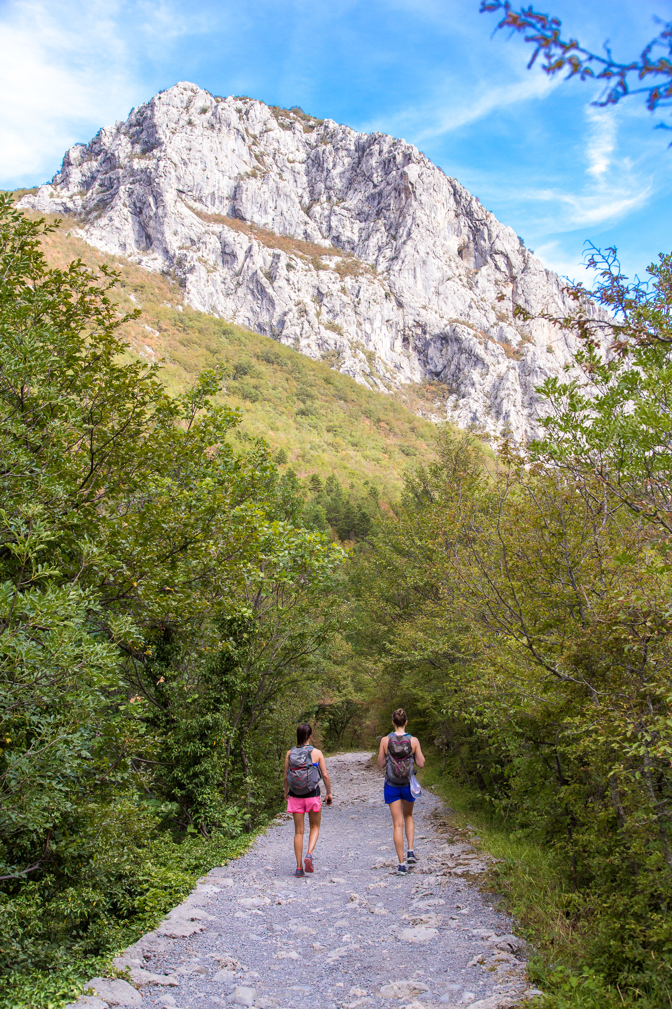 croatia-hiking-Plitvice-Lakes-National-Park-krka